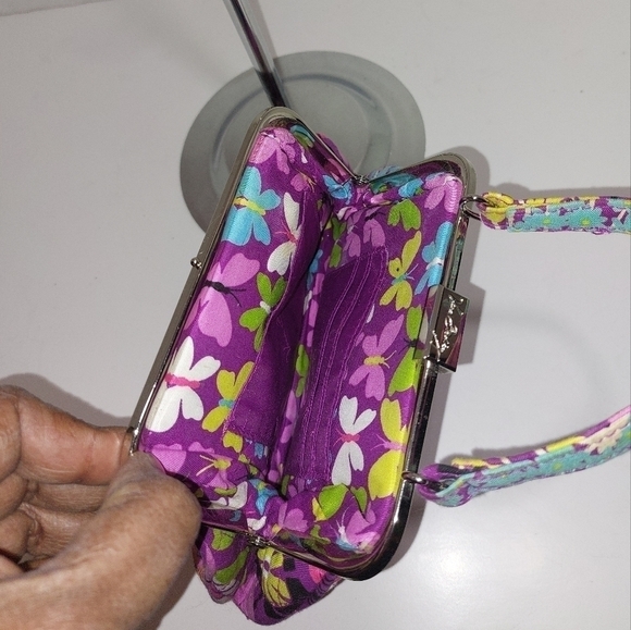 VERA BRADLEY LADIES CLUTCH - Picture 4 of 4